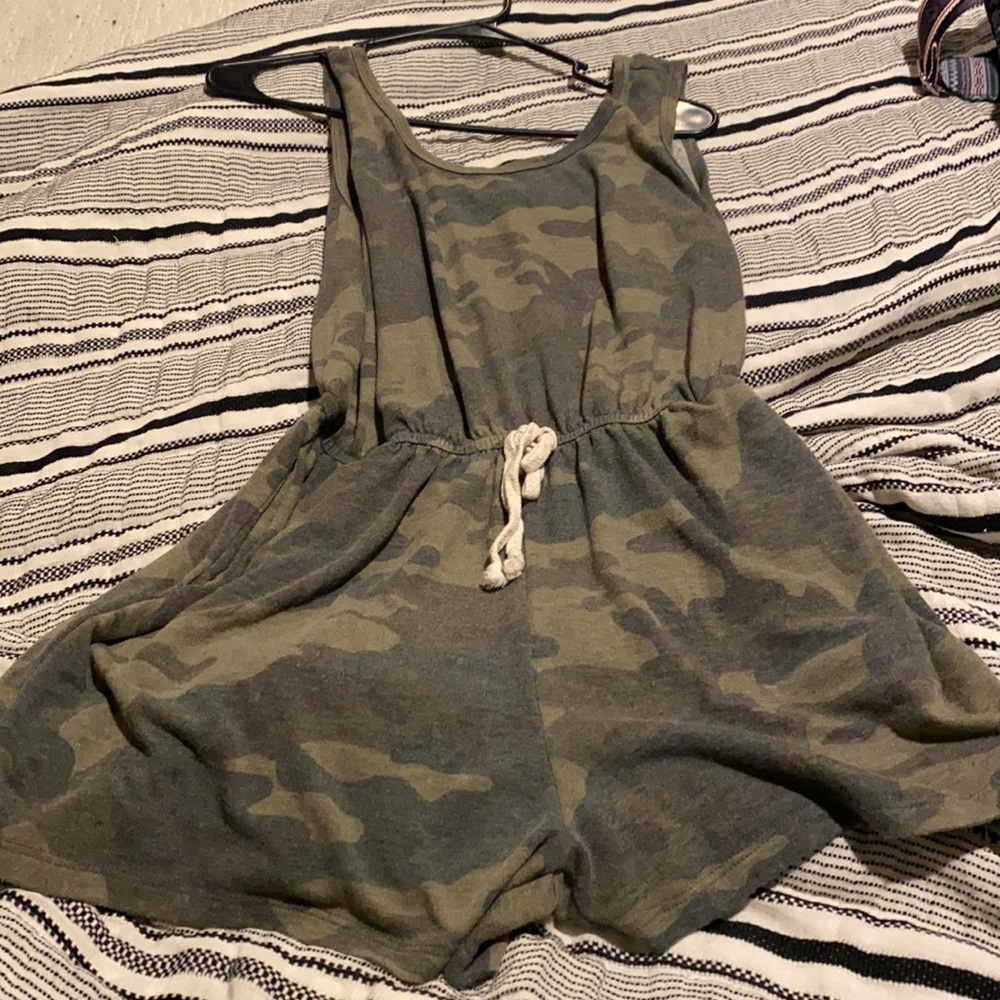 Camo romper never worn
